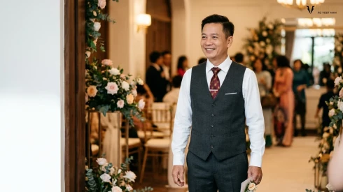 Vest Ông Sui Mùa Cưới: Phối Sơ Mi Và Cà Vạt Ra Sao?